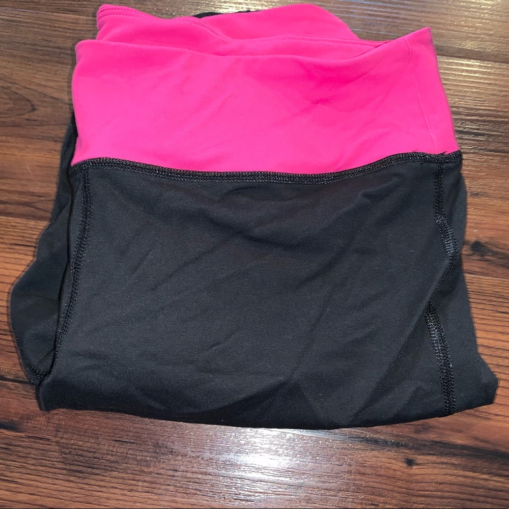 VSX CROP LEGGINGS